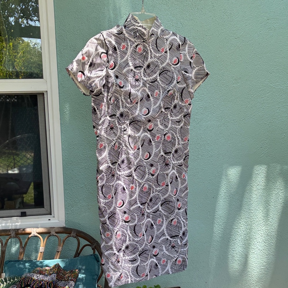 Vintage Black, White and Pink Patterned Midi Cheongsam Dress
